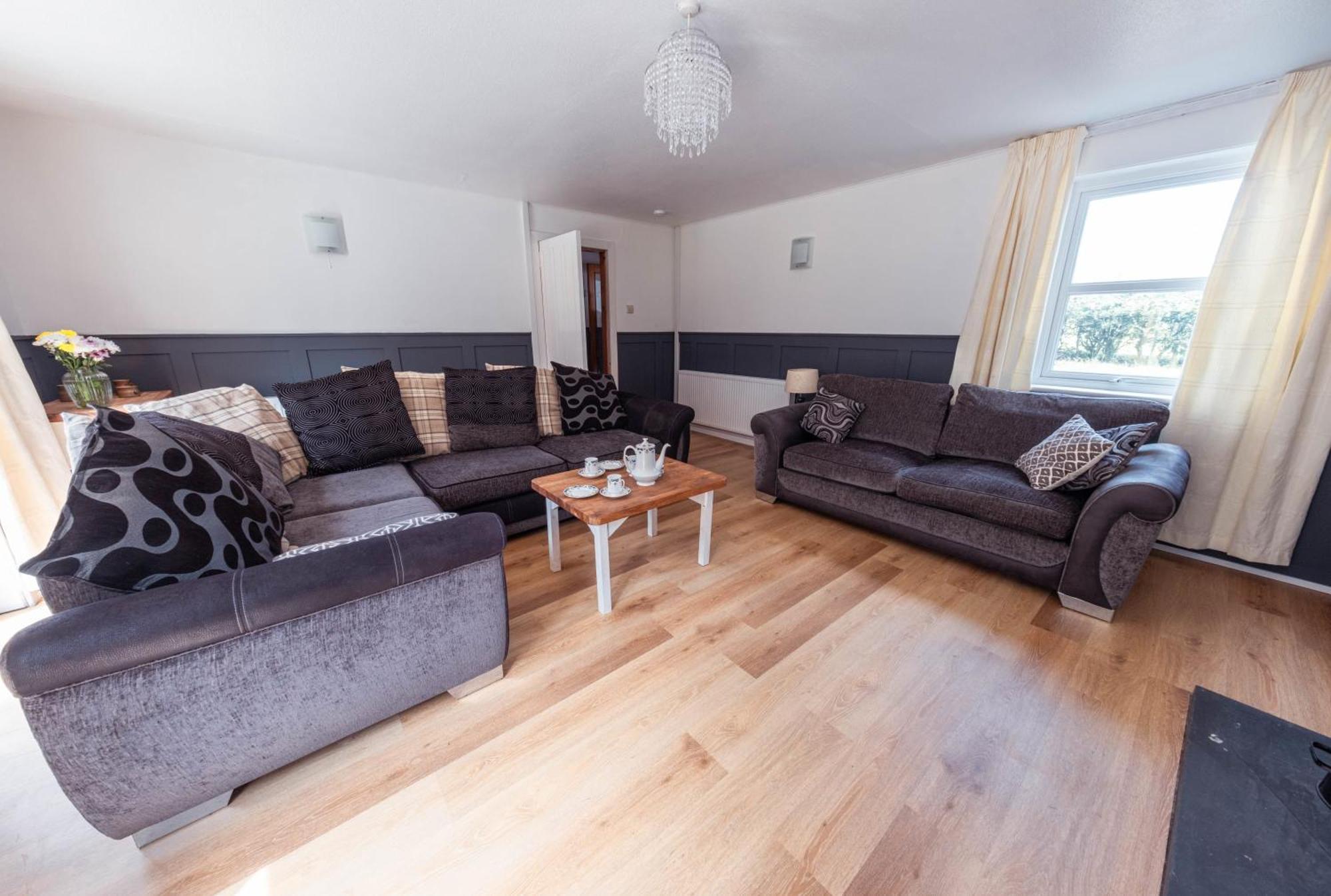 Large Country House With Garden, Outdoor Spa Area & Games Room With Hot Tub And Fire Pit Wigtown Dış mekan fotoğraf