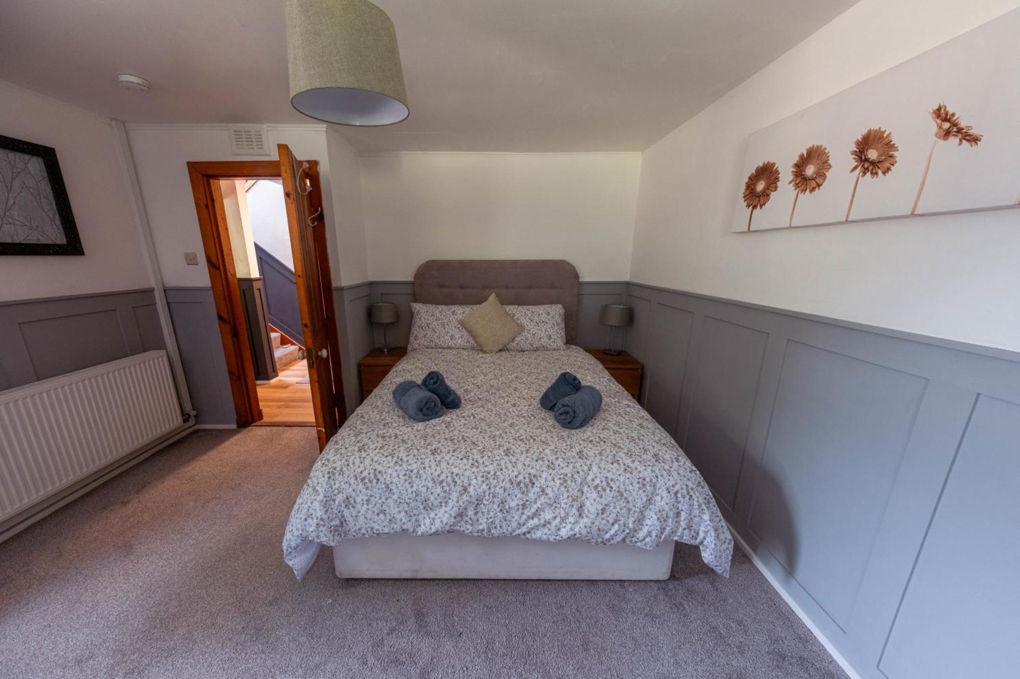 Large Country House With Garden, Outdoor Spa Area & Games Room With Hot Tub And Fire Pit Wigtown Dış mekan fotoğraf